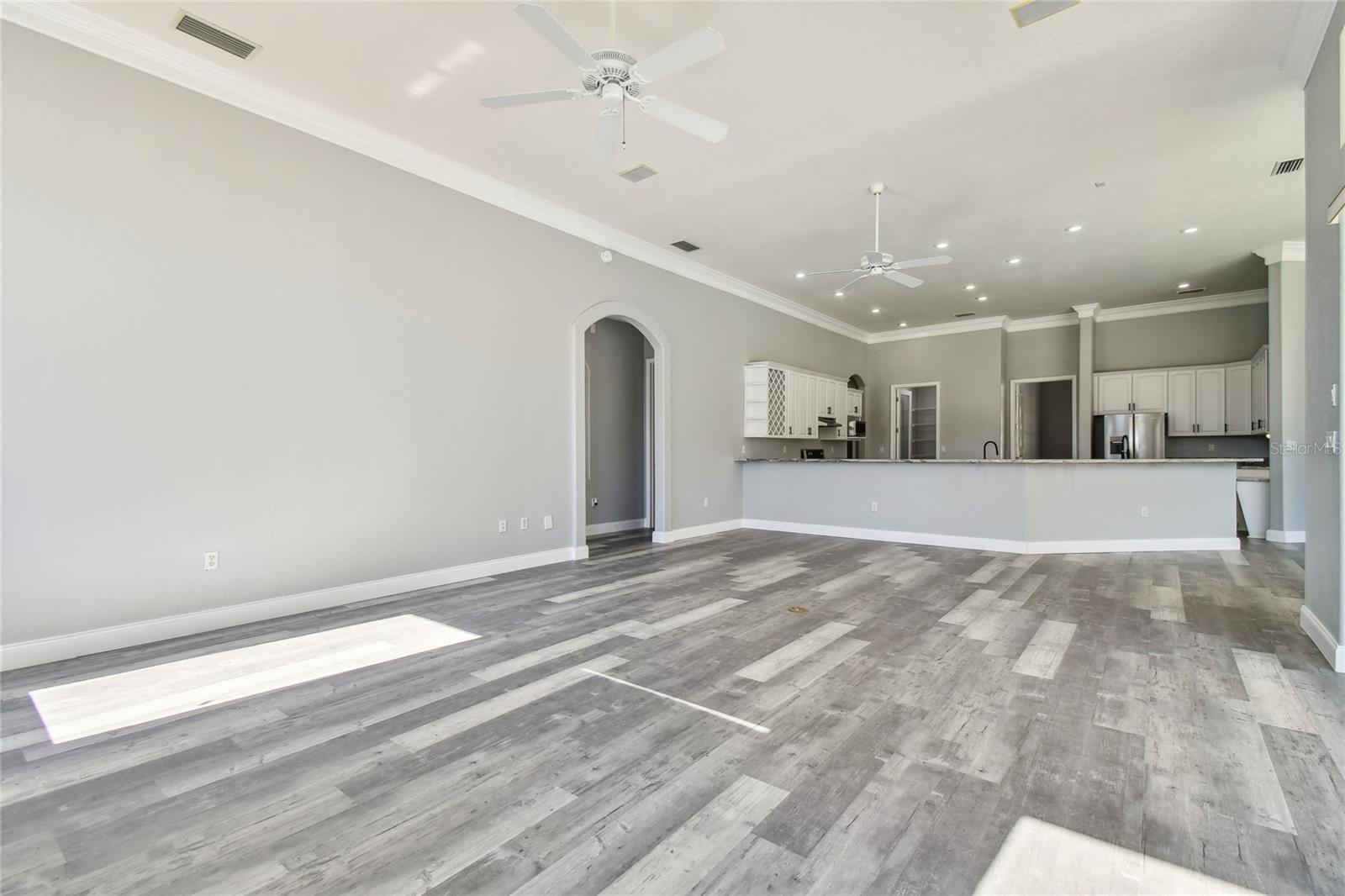 QUAIL HOLLOW ACREAGE - Residential Lease