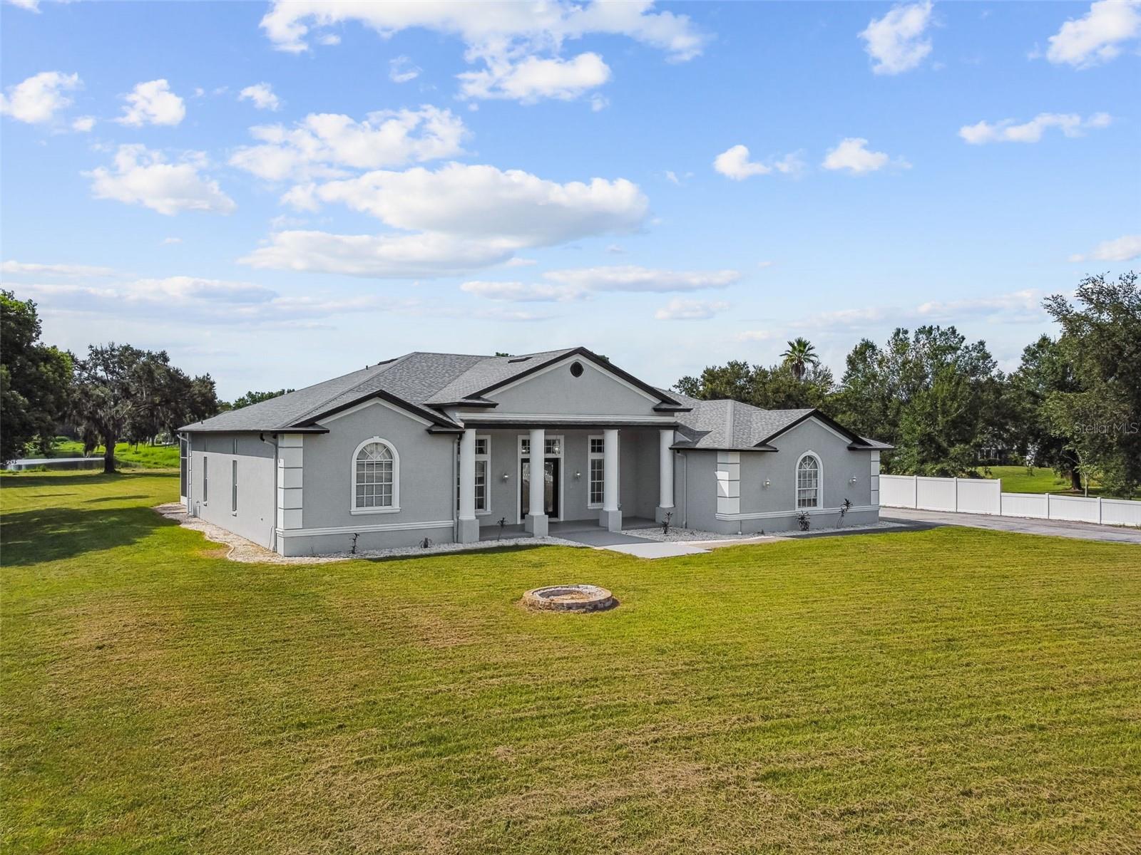 QUAIL HOLLOW ACREAGE - Residential Lease