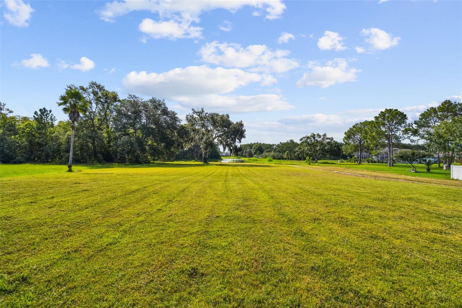 QUAIL HOLLOW ACREAGE - Residential Lease
