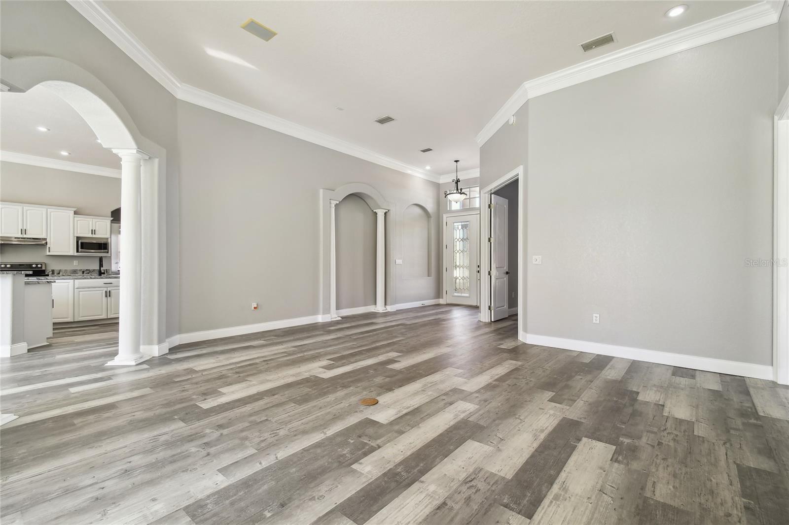 QUAIL HOLLOW ACREAGE - Residential Lease