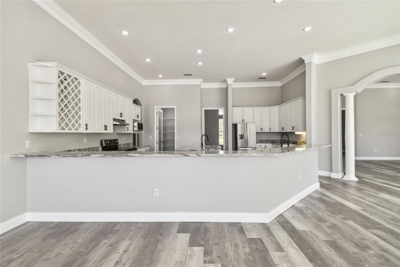 QUAIL HOLLOW ACREAGE - Residential Lease