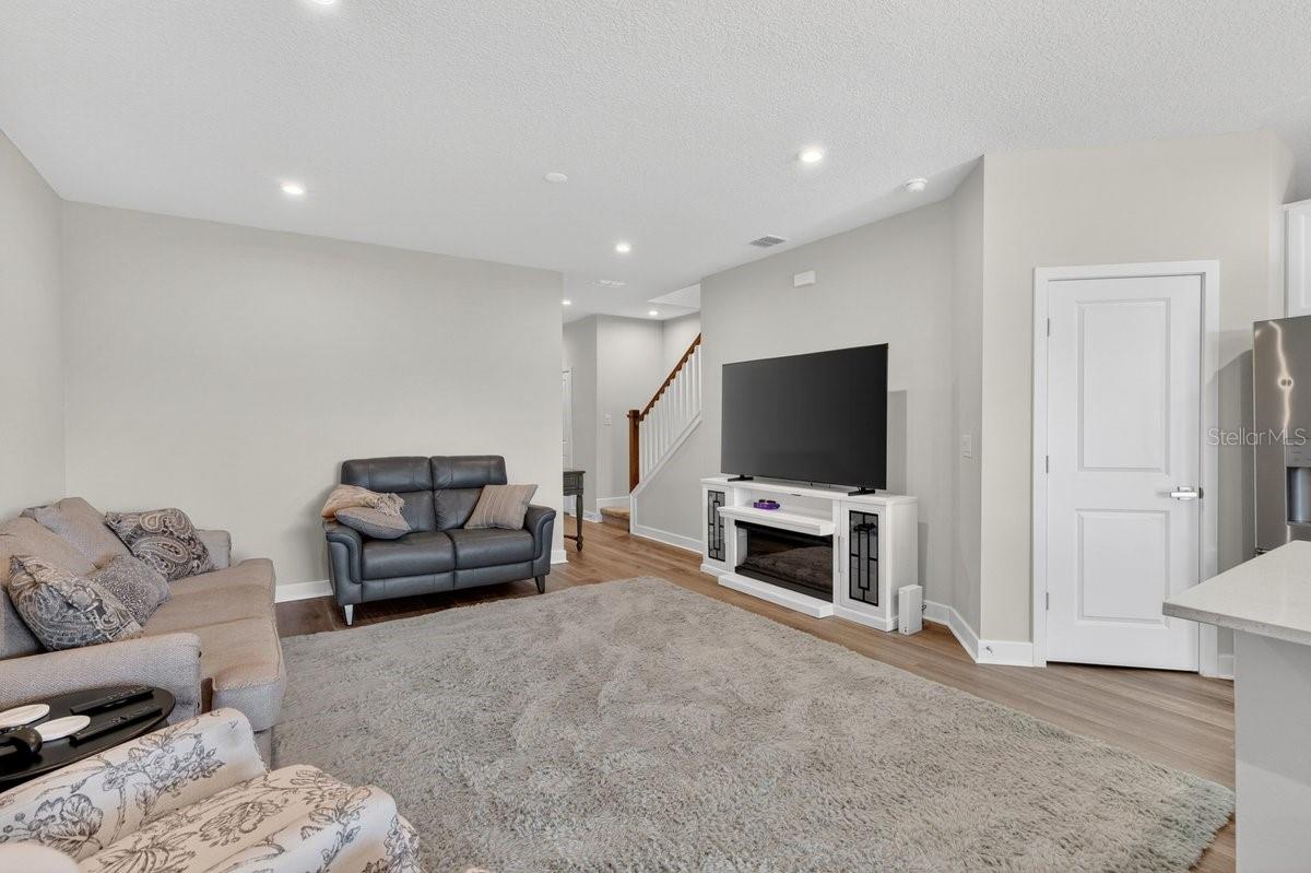 SEMINOLE PALMS - Residential