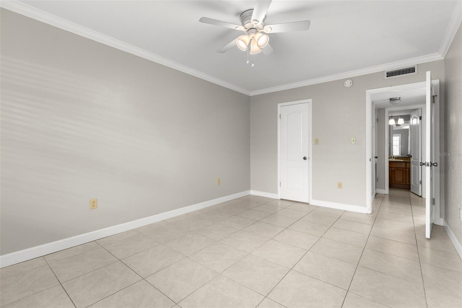 TAMPA BAYSHORE VILLAS CONDOMIN - Residential Lease