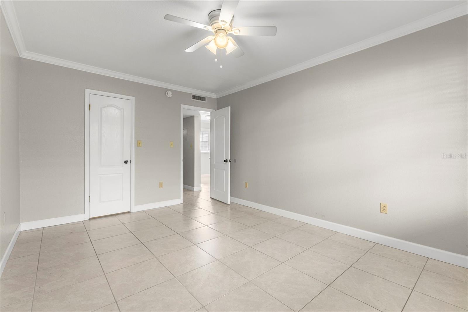 TAMPA BAYSHORE VILLAS CONDOMIN - Residential Lease