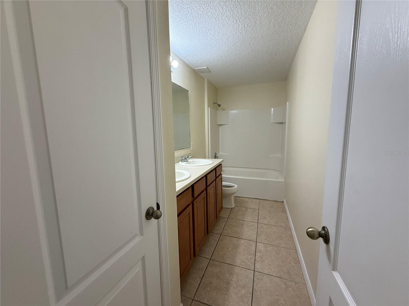 VILLAGES/WESMERE PH 3 - Residential Lease