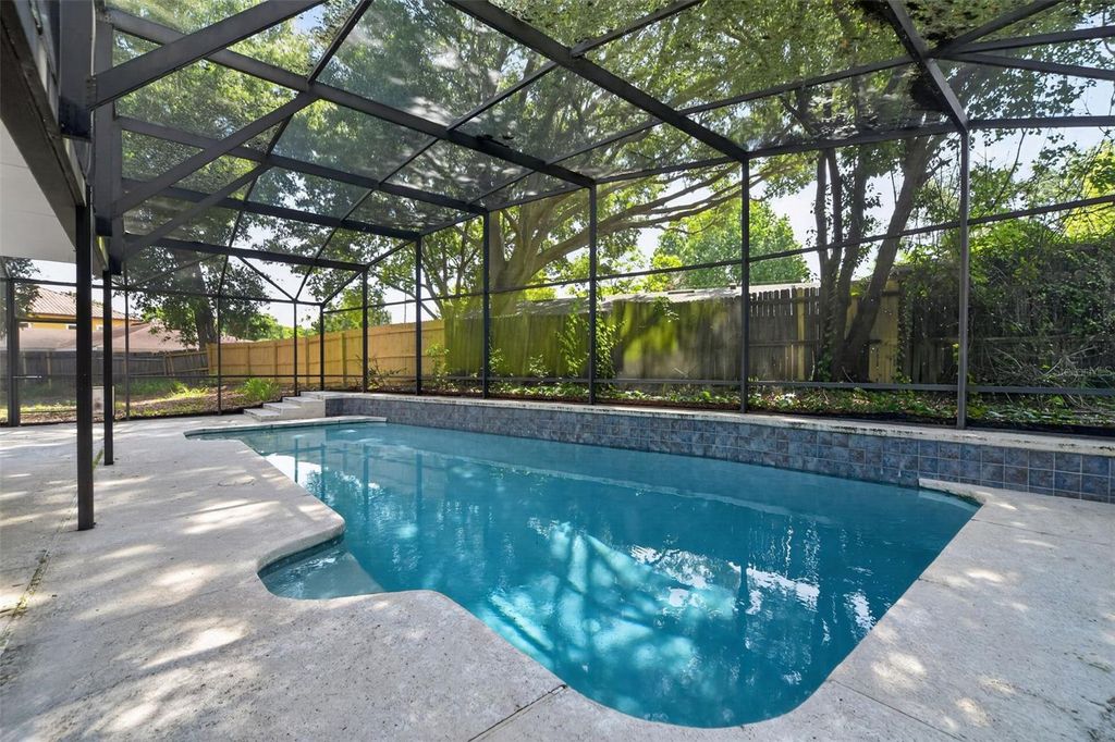 Photo of 637 W Lakeshore Drive, Clermont, FL 34711 (MLS # O6410346)