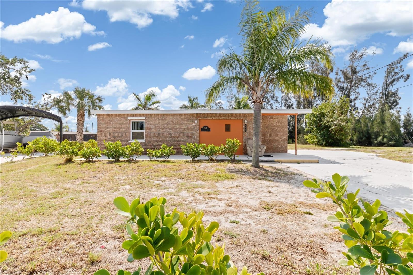 891 PALMETTO DRIVE NE