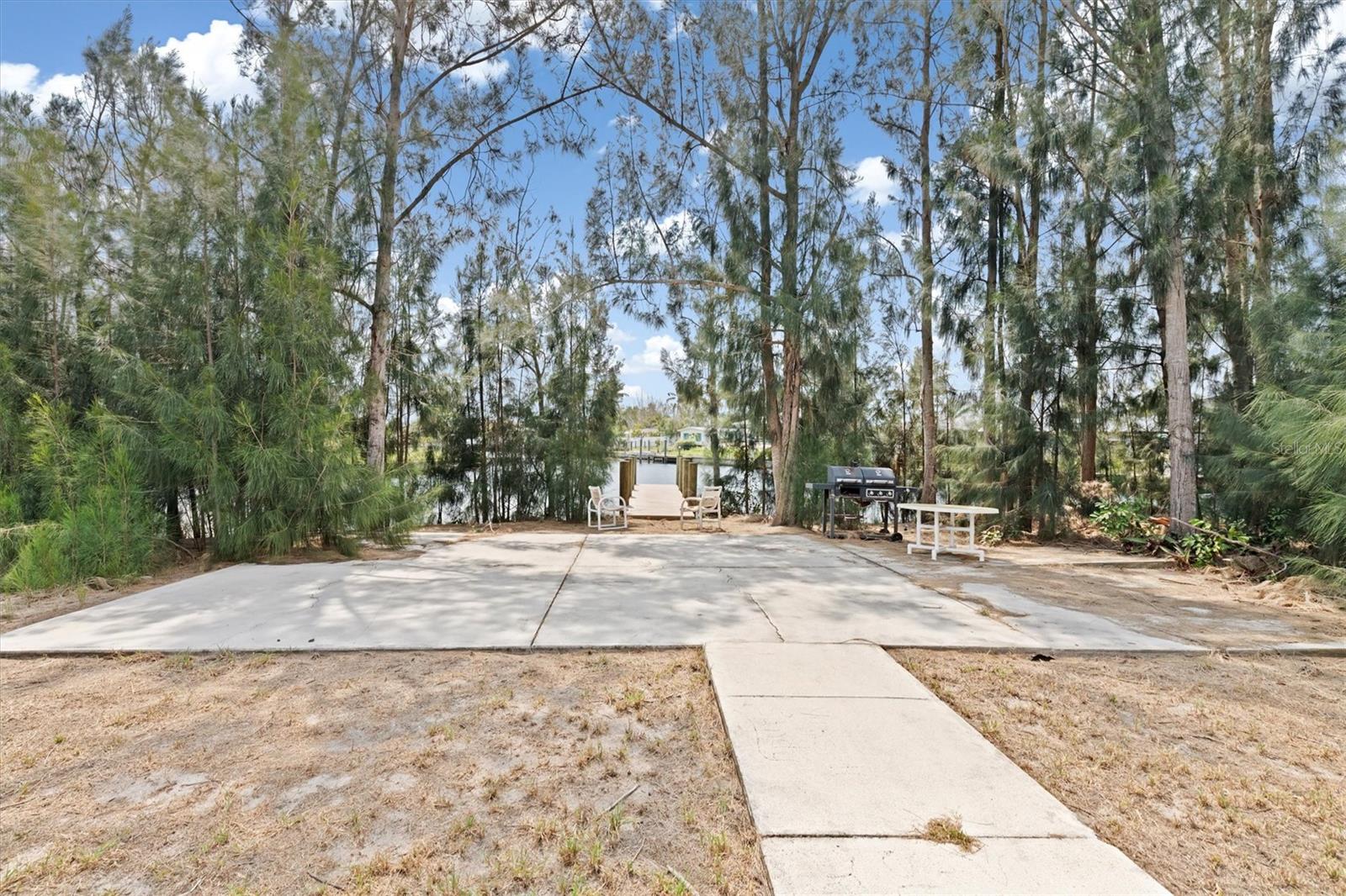 891 PALMETTO DRIVE NE