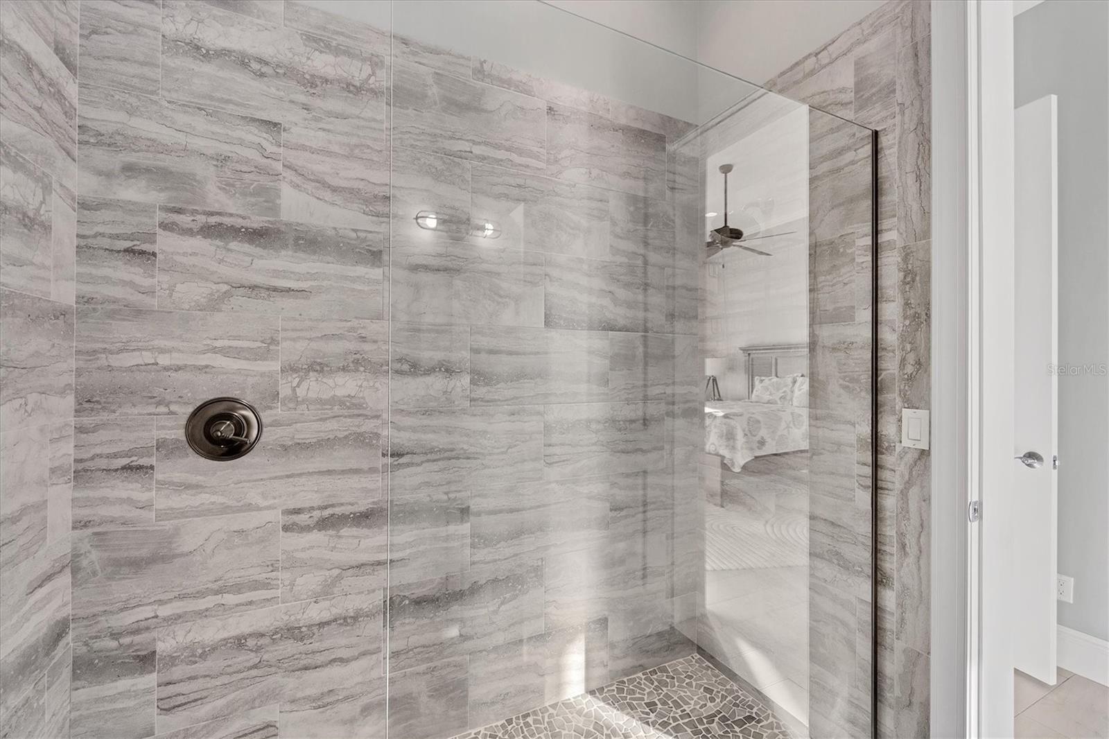 TYLER & DARLINGS 1ST ADD - Residential