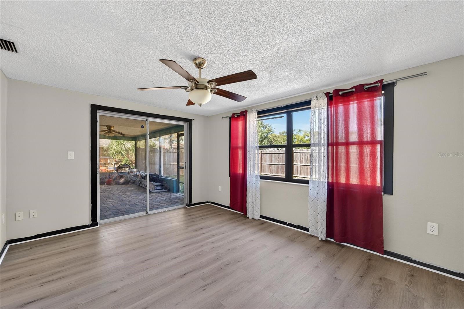 VIVA VILLAS - Residential