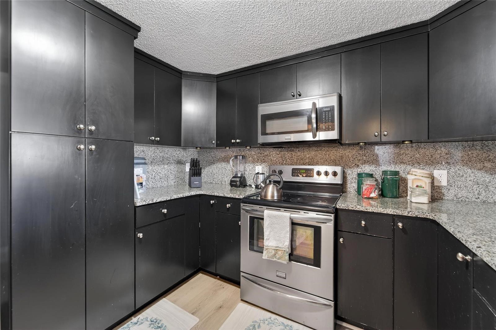 VIVA VILLAS - Residential