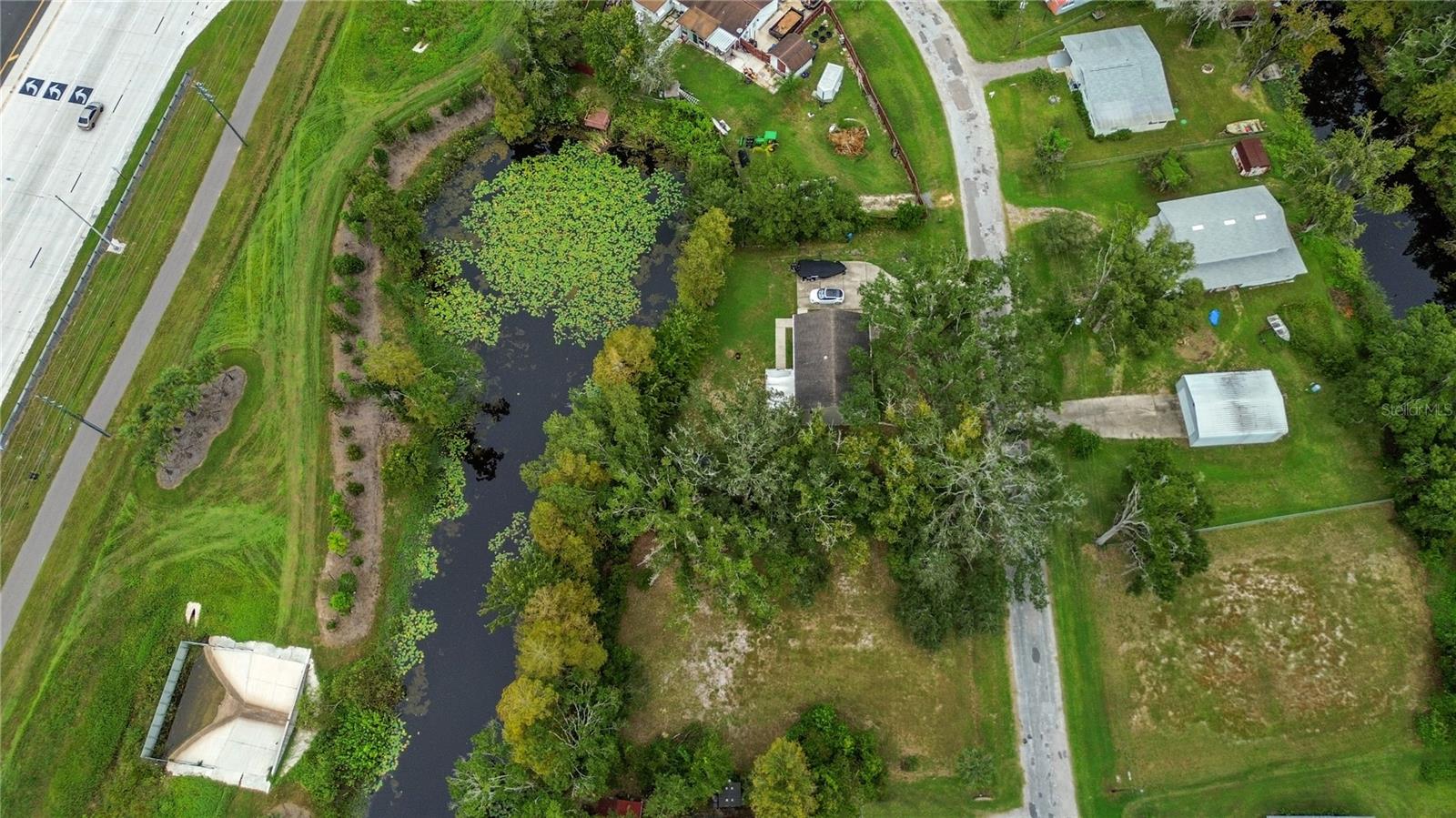 11123 LAKE SHORE DRIVE