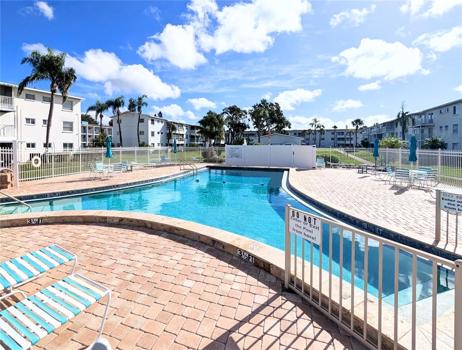 THE FOURTH BAYSHORE - Residential