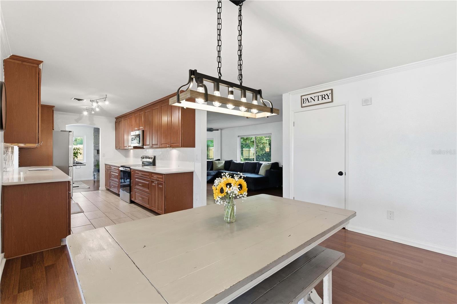 OAK HILLS - Residential