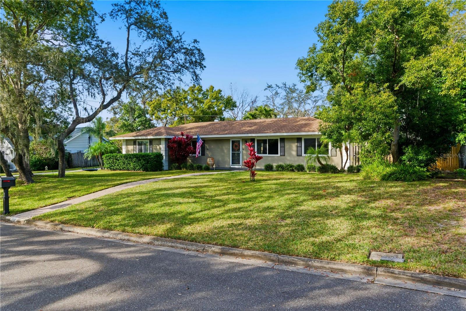 OAK HILLS - Residential