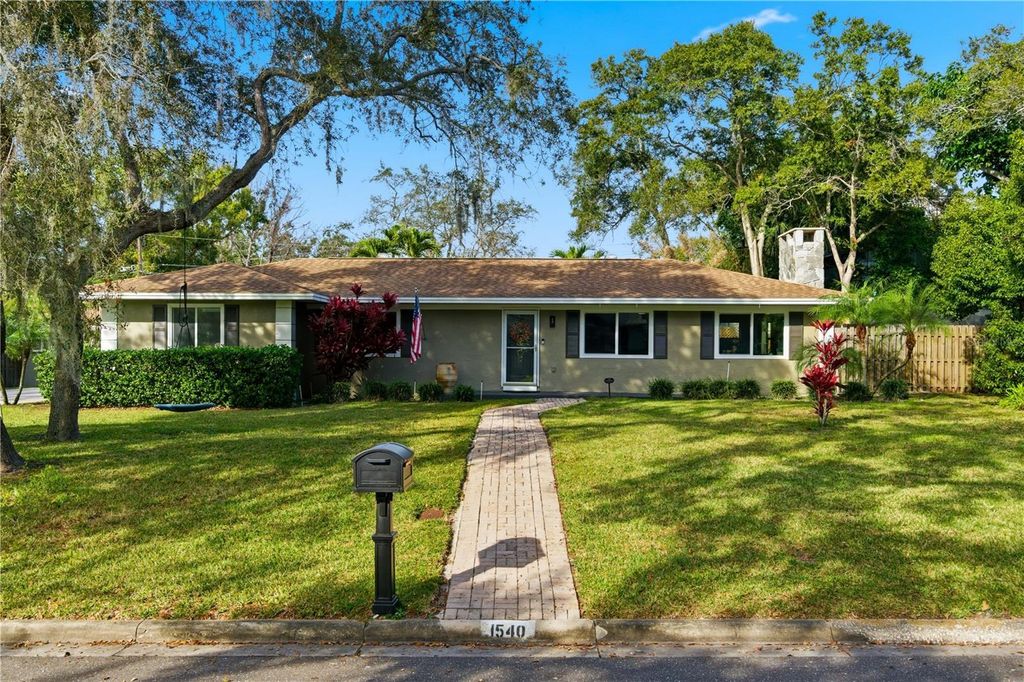 Photo of 1540 Walnut Street, Clearwater, FL 33755 (MLS # TB8463012)