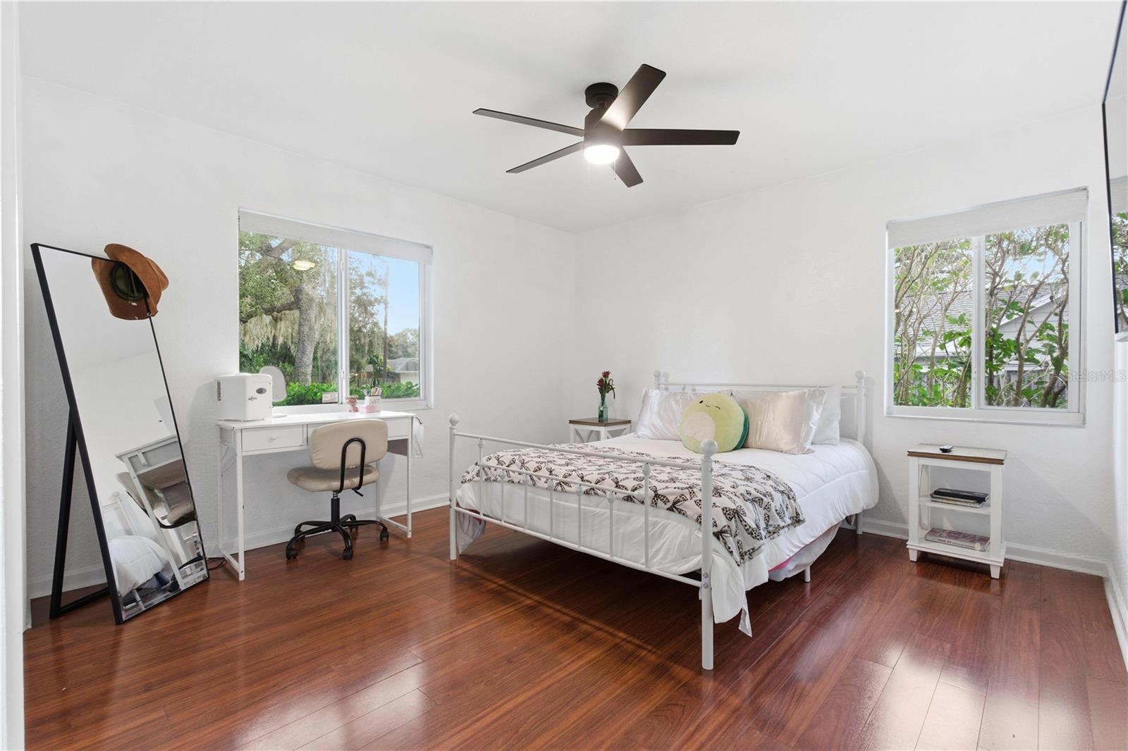 OAK HILLS - Residential