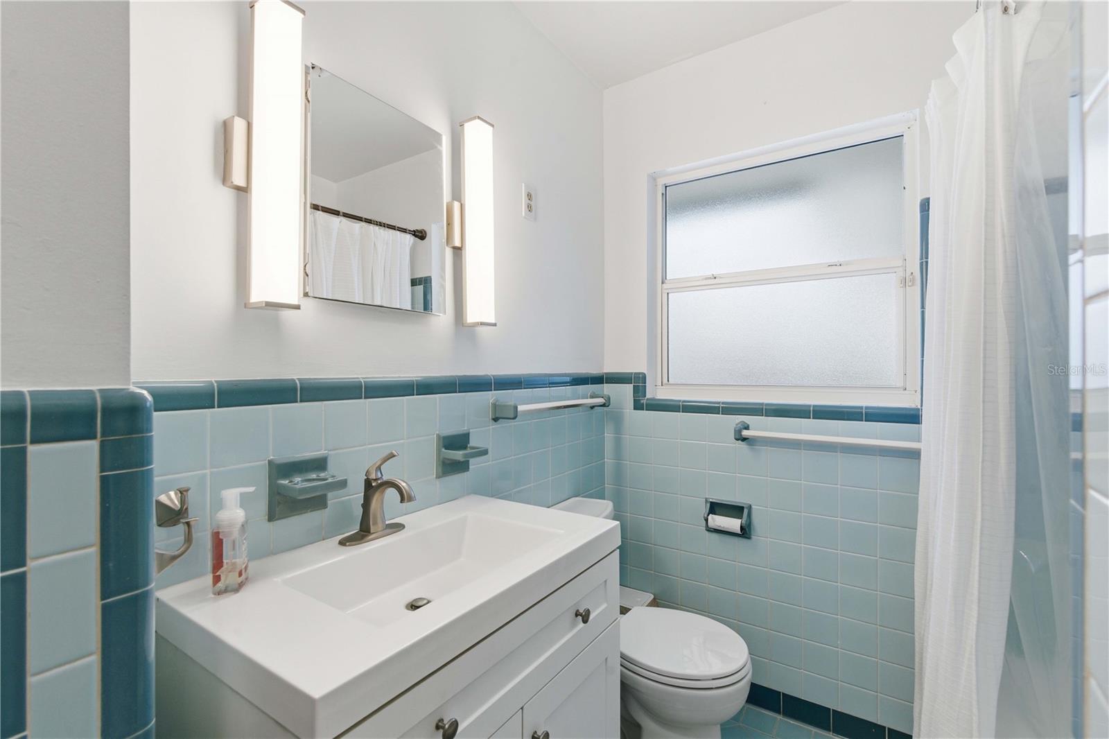 OAK HILLS - Residential