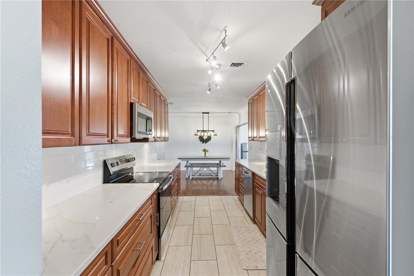 OAK HILLS - Residential