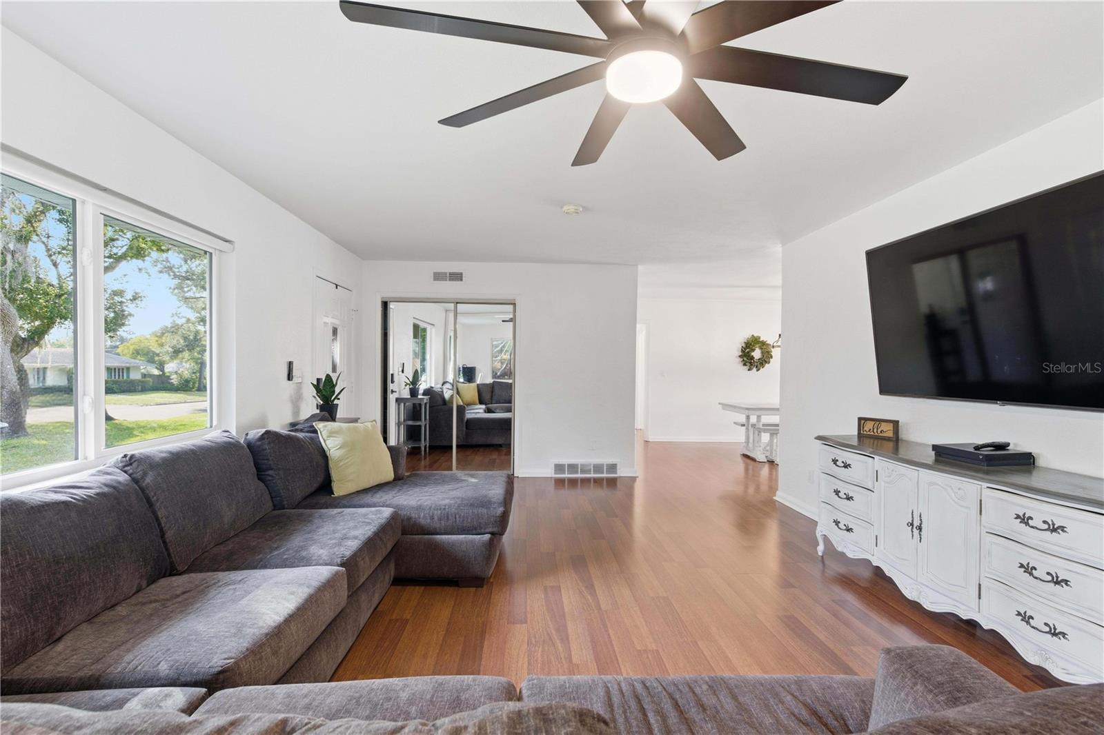 OAK HILLS - Residential