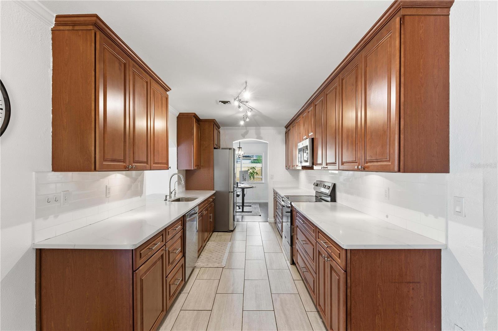 OAK HILLS - Residential