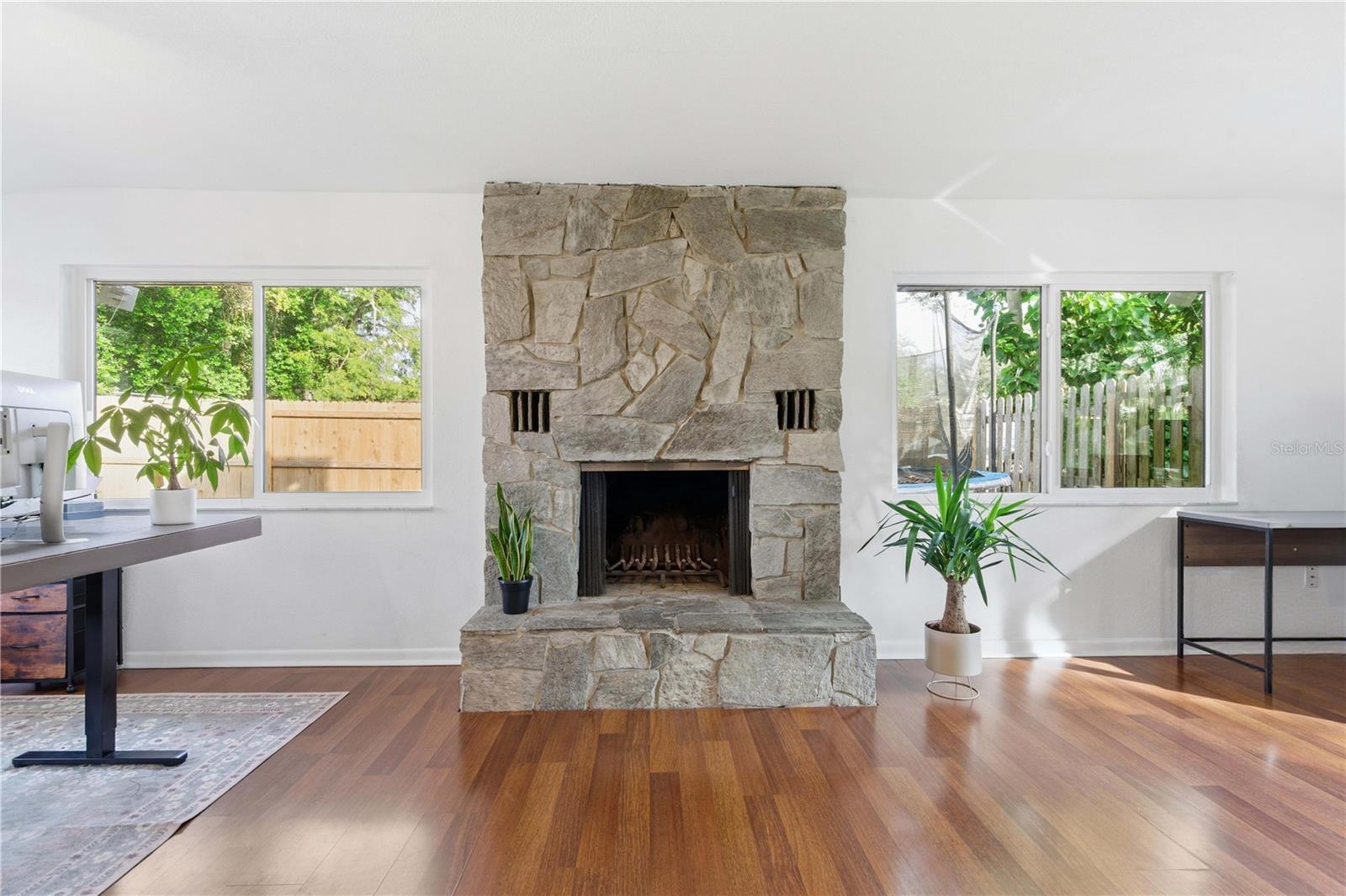 OAK HILLS - Residential