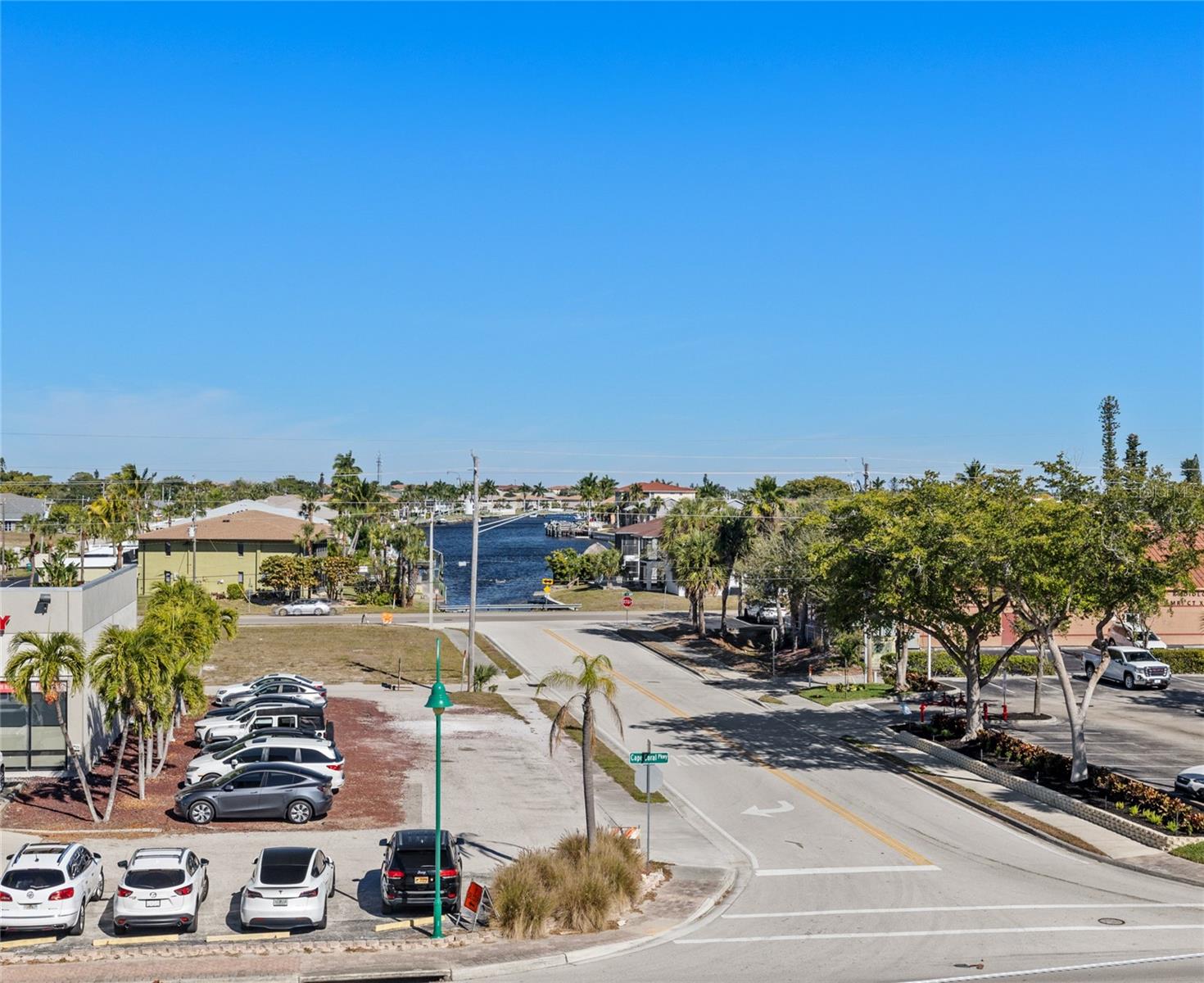 SUNSET TOWERS APTS - Residential