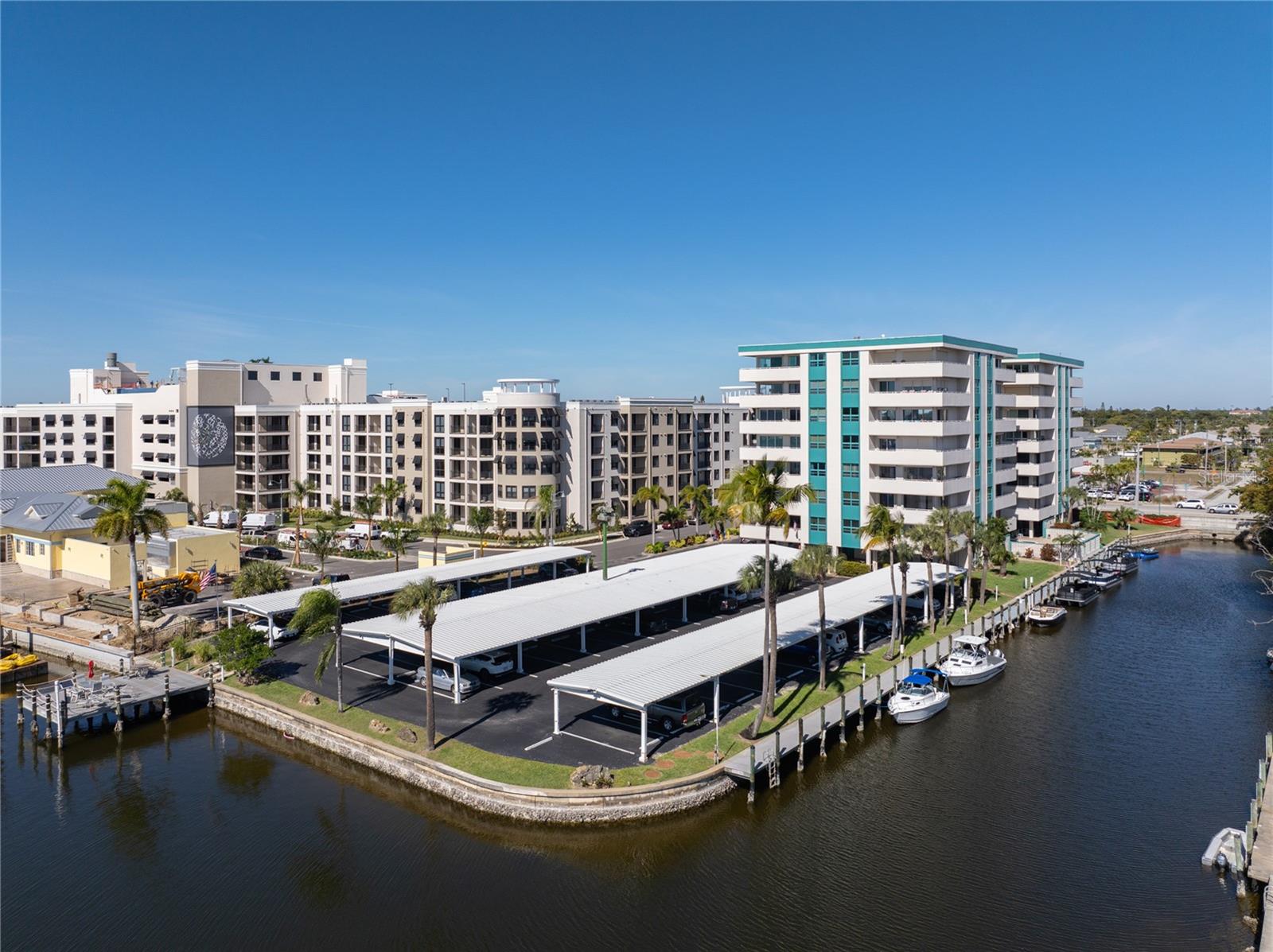 SUNSET TOWERS APTS - Residential