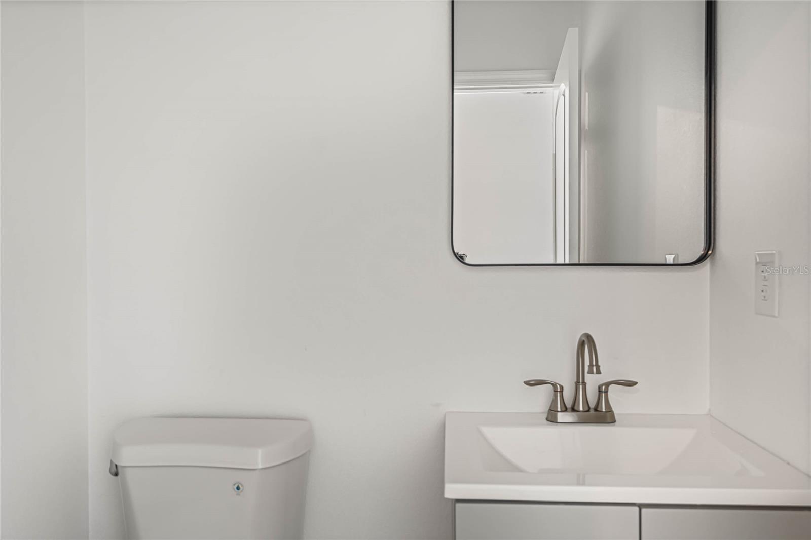 SUN N LAKE - Residential Lease