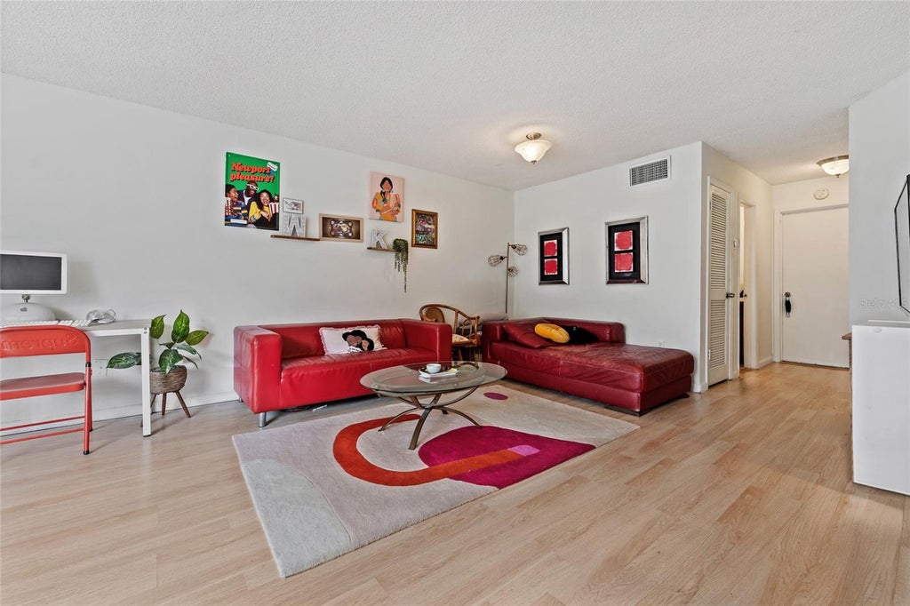 Photo of 4312 Lakeway Drive #12F, Orlando, FL 32839 (MLS # O6415177)