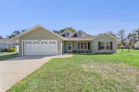 Photo of 35534 Cedar Lane, Leesburg, FL 34788 (MLS # O6375685)