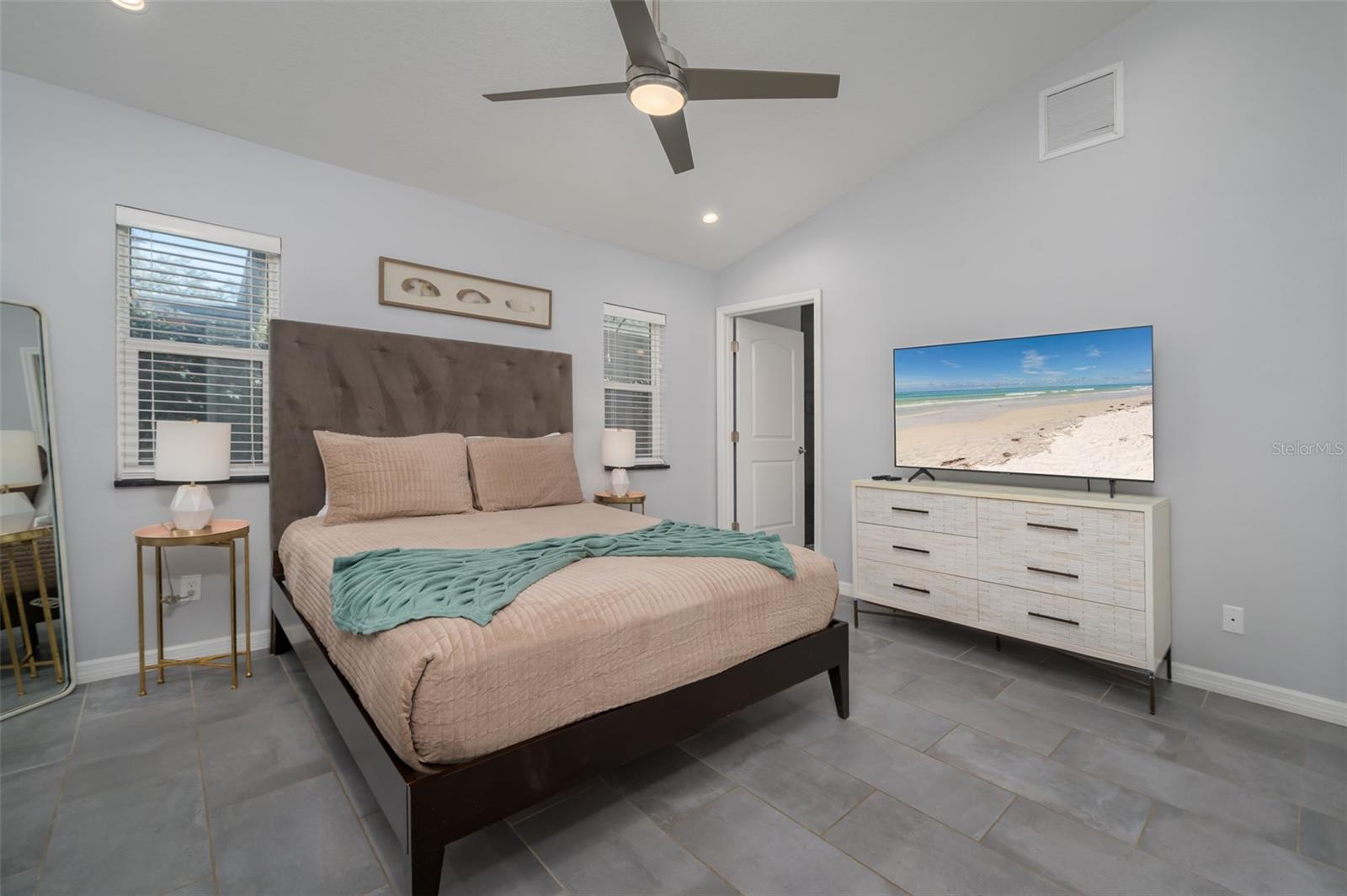 SYLVAN SHORES - Residential