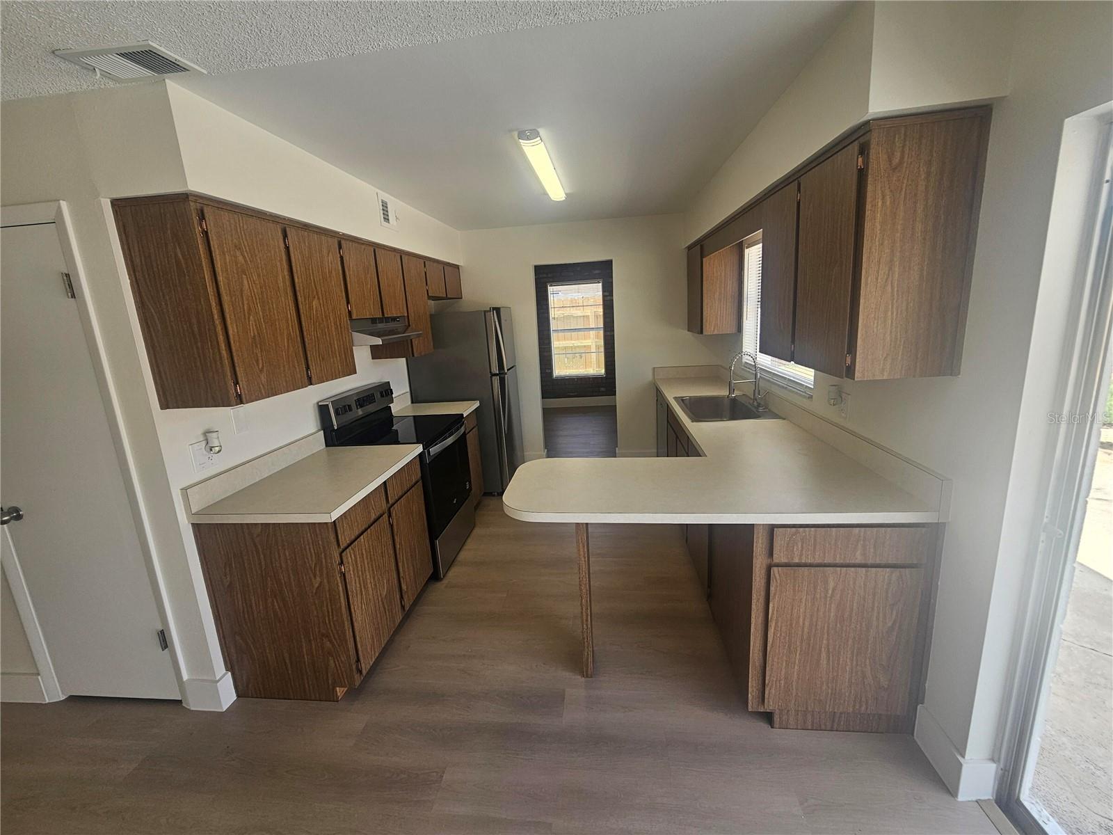 372 IMPERIAL DRIVE