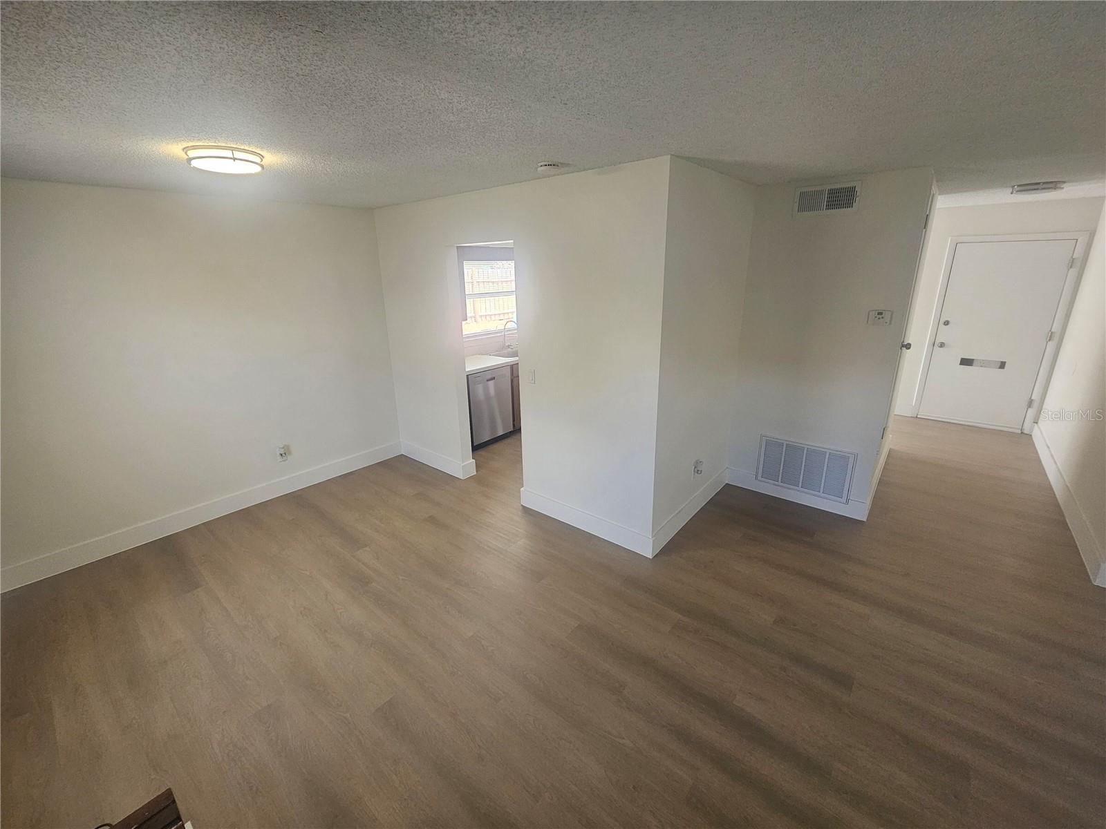 372 IMPERIAL DRIVE