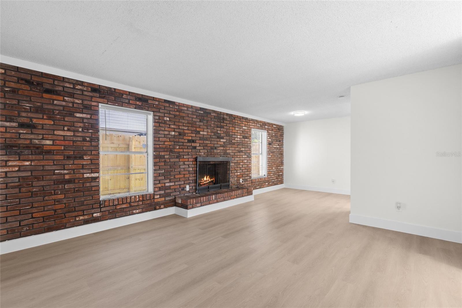372 IMPERIAL DRIVE