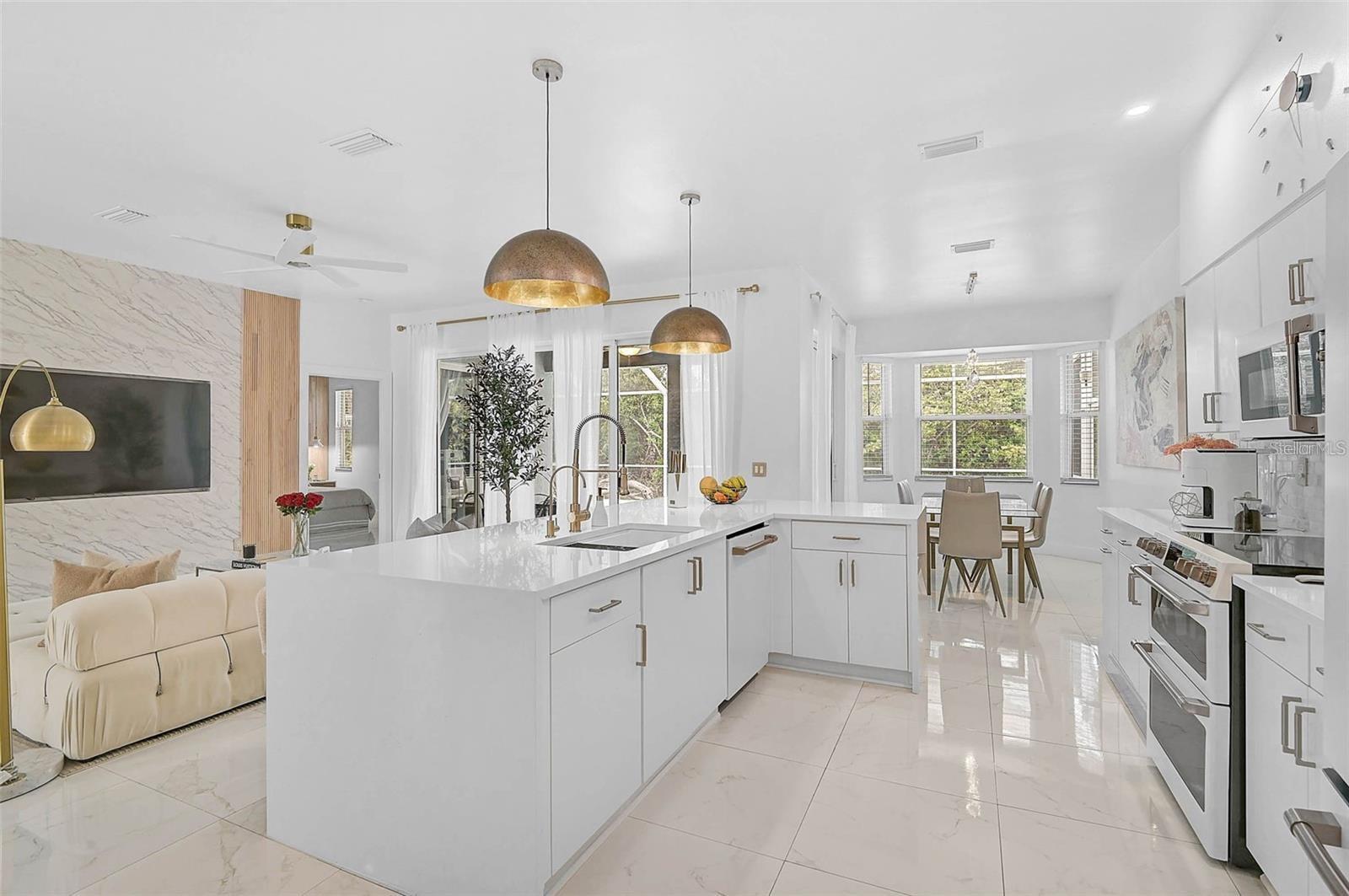 STONEYBROOK AT PALMER RANCH - Residential Lease