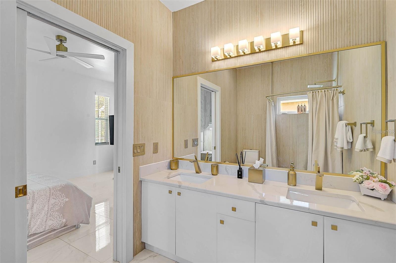 STONEYBROOK AT PALMER RANCH - Residential Lease