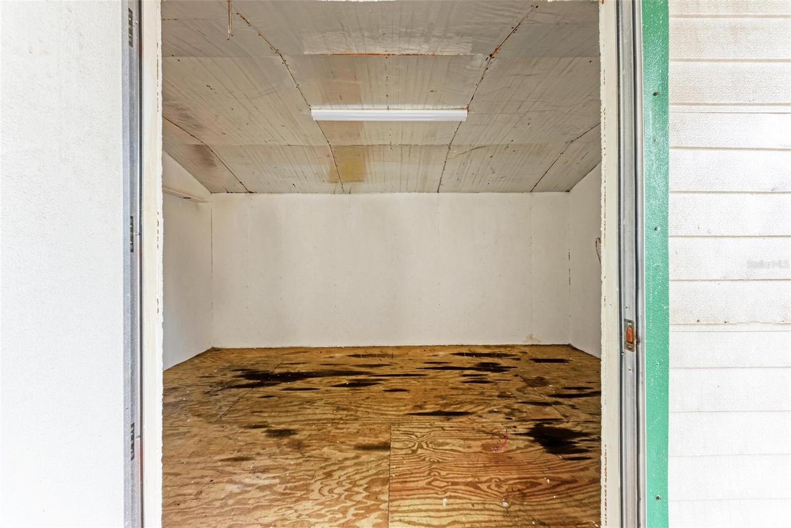 ALOISE PARK - Residential Lease