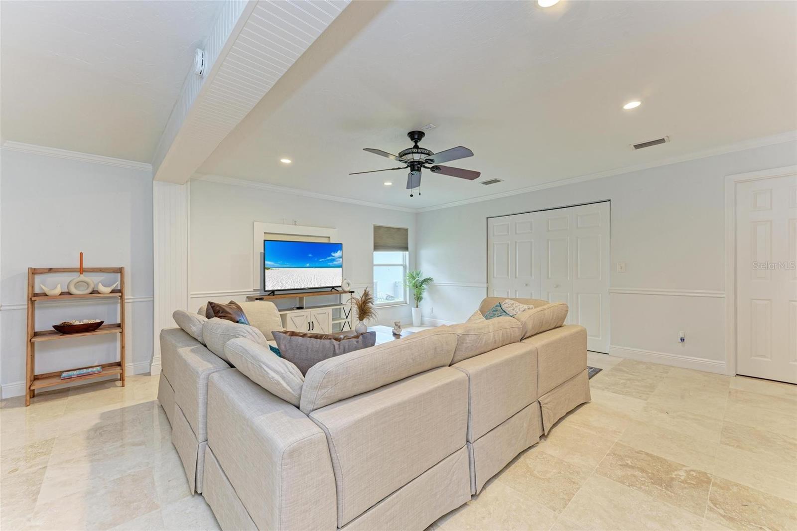 ALOISE PARK - Residential Lease