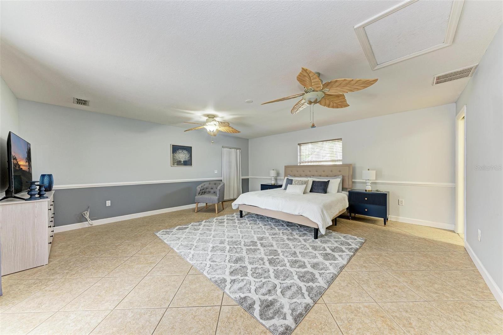 ALOISE PARK - Residential Lease