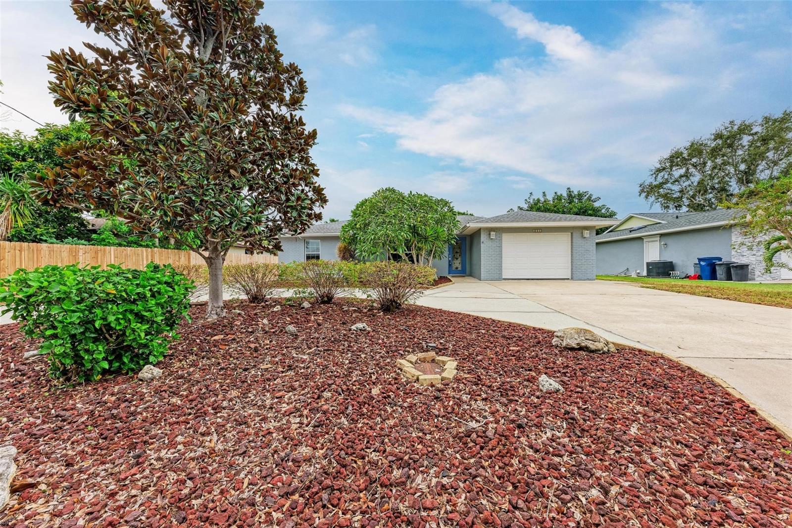 ALOISE PARK - Residential Lease