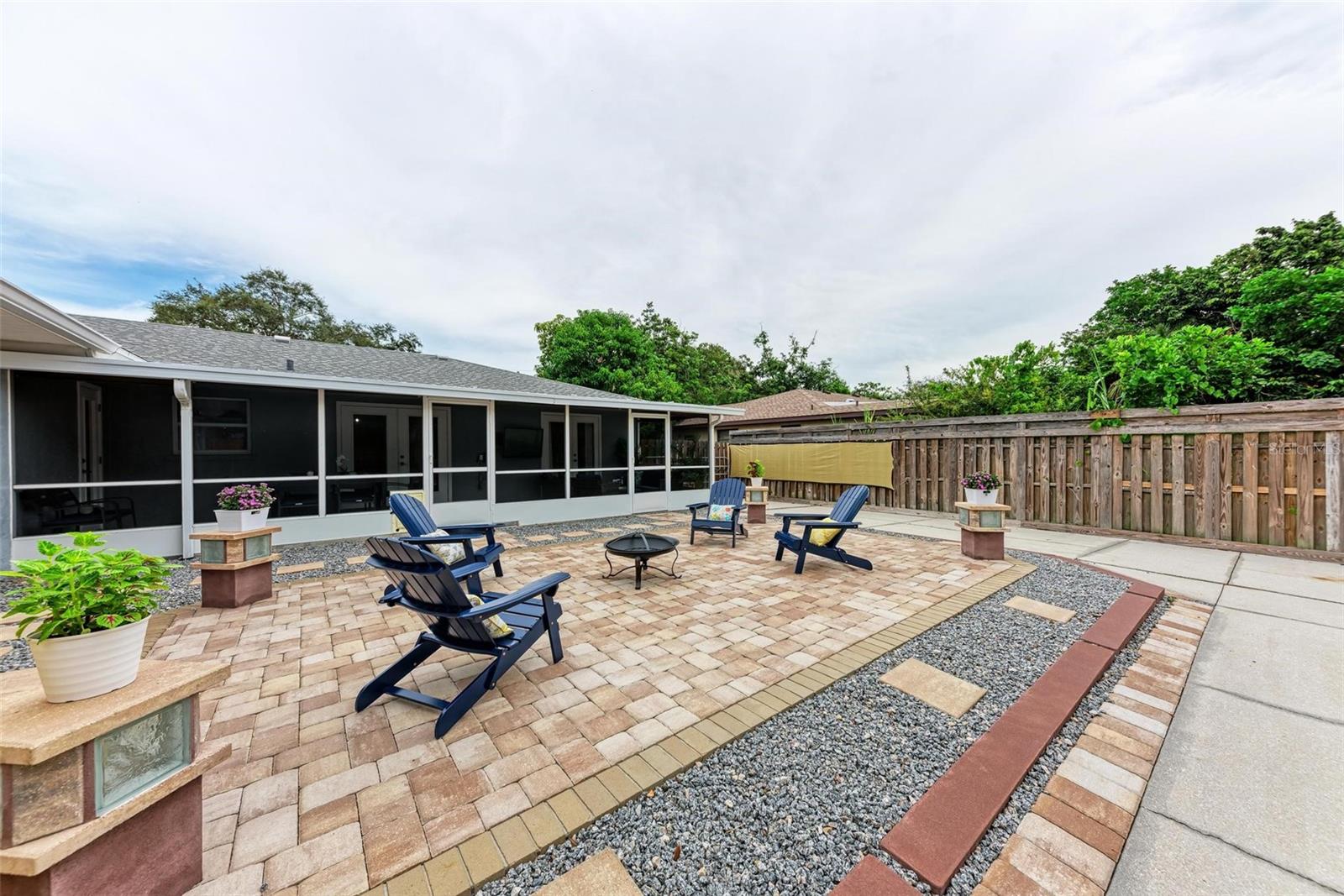 ALOISE PARK - Residential Lease