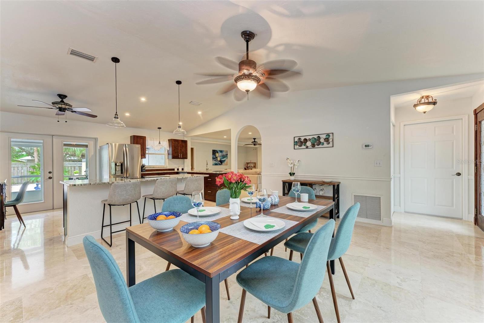 ALOISE PARK - Residential Lease