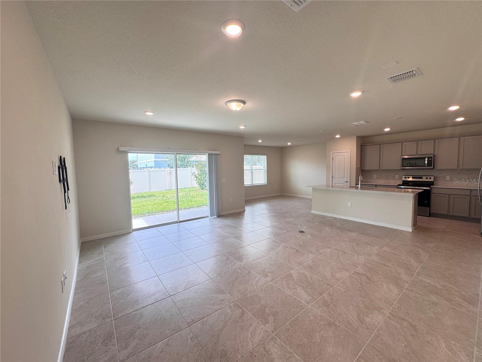 BELLE HAVEN PH 2 - Residential Lease