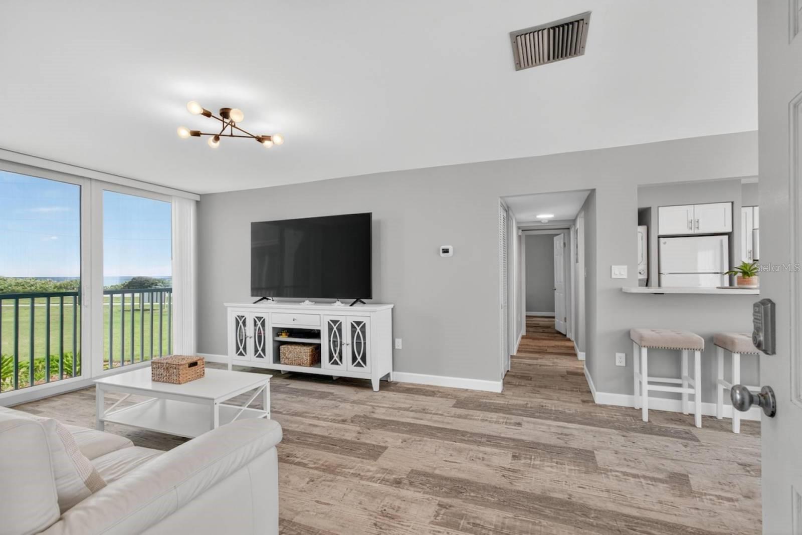 KINGSTON SHORES PH 01 - Residential