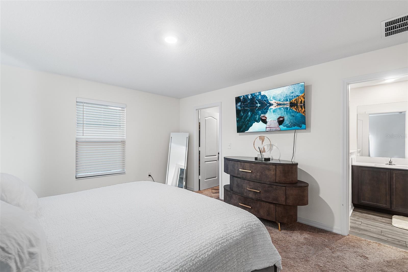 MADISON VILLAGE TWNHMS - Residential