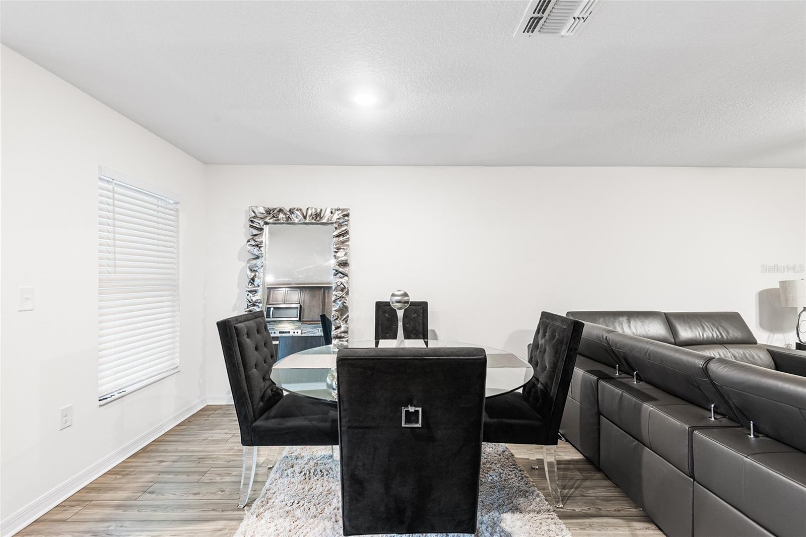 MADISON VILLAGE TWNHMS - Residential