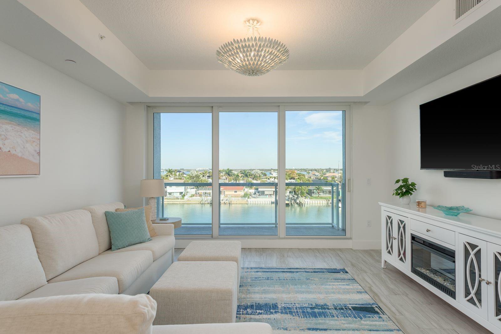 415 ISLAND WAY 402