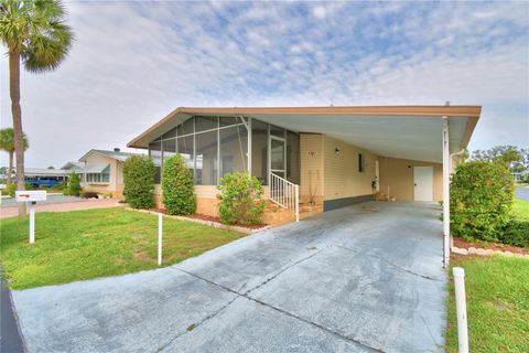 A home in WINTER HAVEN