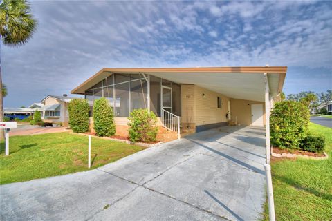 A home in WINTER HAVEN